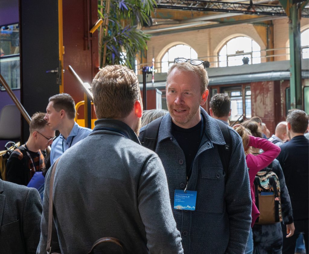 2 mannen praten Innovatielabs