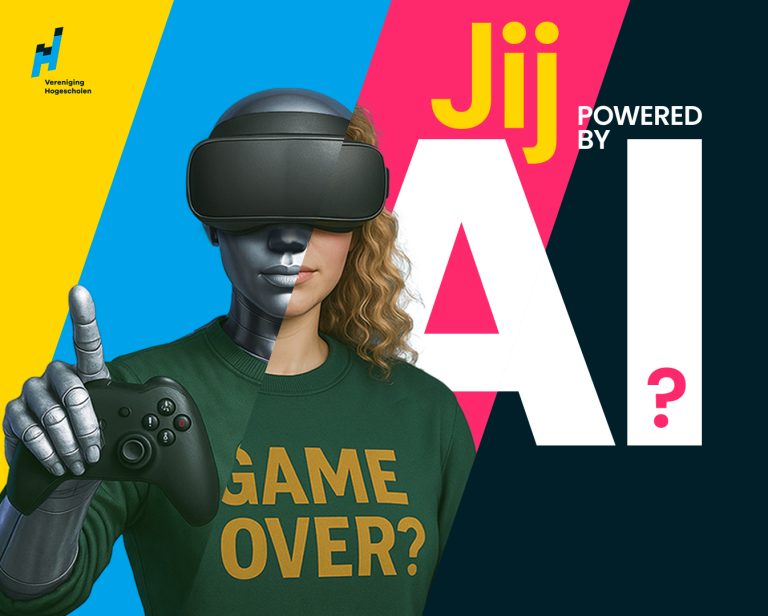Jonge vrouw draagt VR-bril met kleurrijke tekst ‘Jij AI?’ en ‘Game over?’ op de achtergrond.